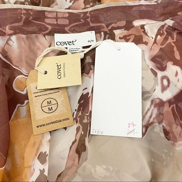 ✨Covet✨Watercolor effect Button Down Top🌹 - Picture 8 of 9